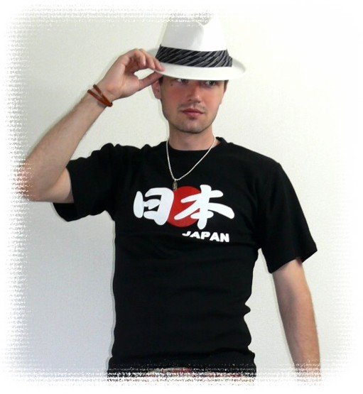 японская футболка с иероглифами