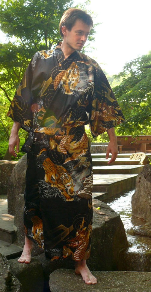 япосное кимоно - стильная одежда для дома