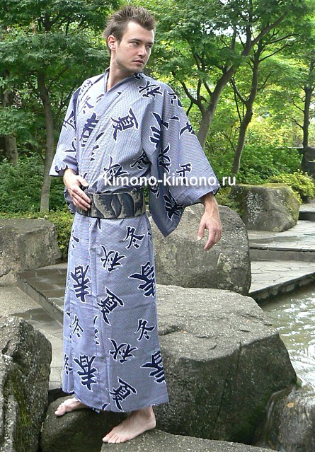 японское традиционное кимоно из хлопка