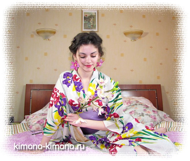 стиль ретро: японское шелковое кимоно