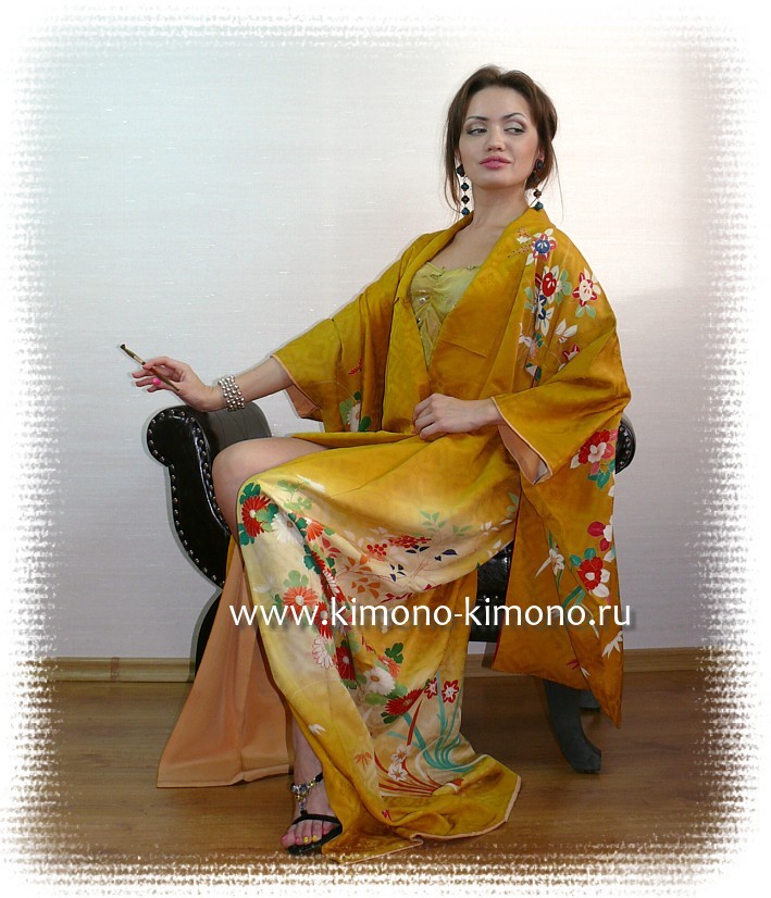 японское шелковое кимоно - стильная одежда для дома