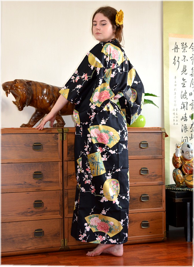 японское кимоно - стильная одежда для дома и отличный подарок