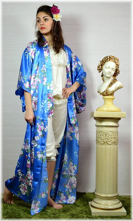 шелковый женский халат-кимоно Цветение Сакуры, сделано в Японии